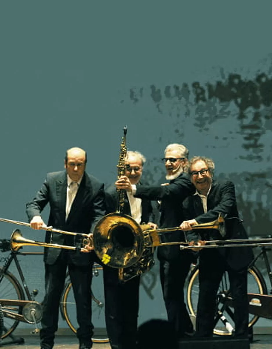 Sei Uomini in Bicicletta "per tacer del Conte" - Uno spettacolo teatrale lungo le acque del Gran Canale Cavour